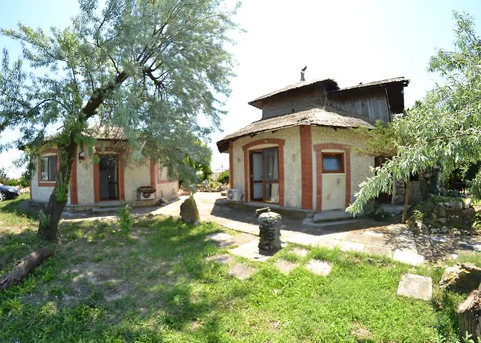 Πανσιόν Complex Amazon Neptun