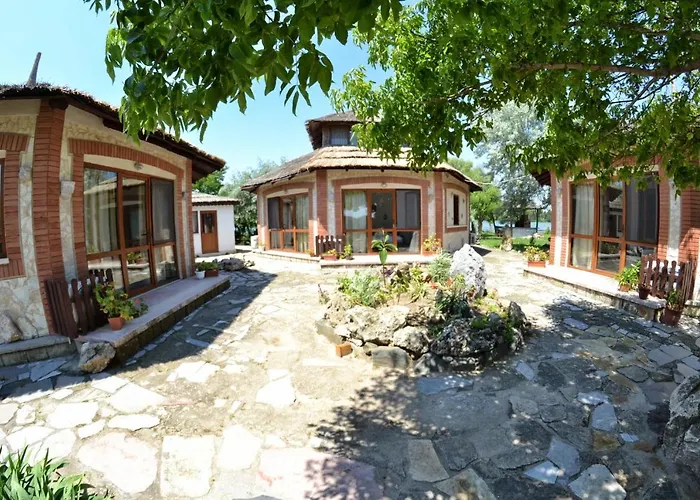 Complex Amazon Pensión Neptun